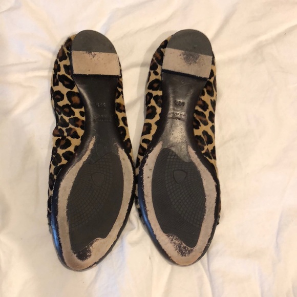 ⚡️AGL leopard calf flats 8.5 . Super comfy! Classics - Picture 2 of 5